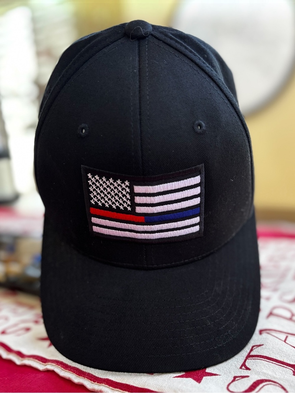 FLEXFIT DUAL AMERICAN FLAG HAT in BLACK (S/M) (NWOT)